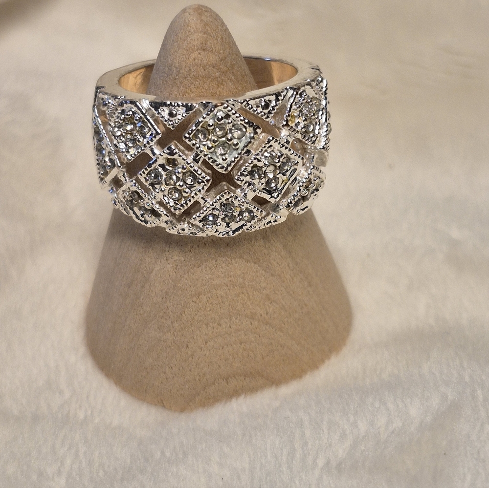 Size 6.5 filigree & faux diamond chips. Charter club. Tanzinite. Gorgeous